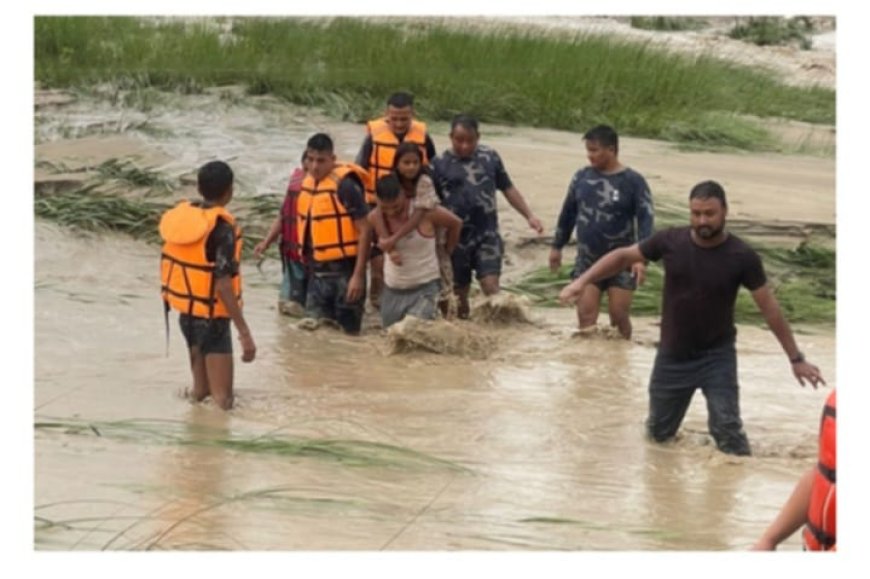 टापुमा फसेका दुईजनाको सकुशल उद्धार