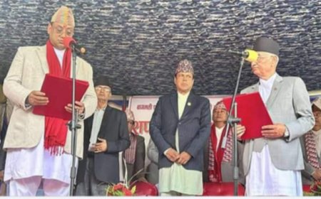 नवनियुक्त मुख्यमन्त्री  बानियाँद्वारा पद तथा गोपनीयताको सपथ        